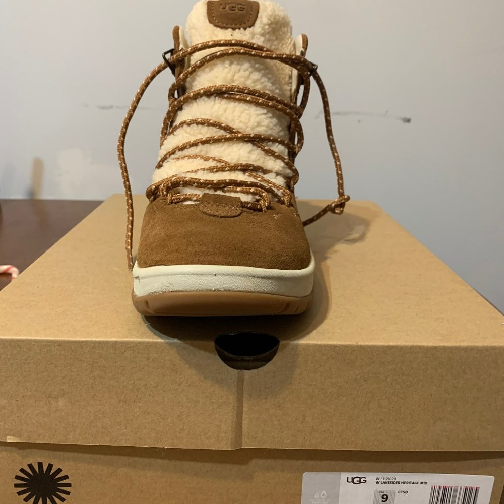 Womens  Size 9  ONE Boot LEFT FOOT!!!!!  UGG Camel Color